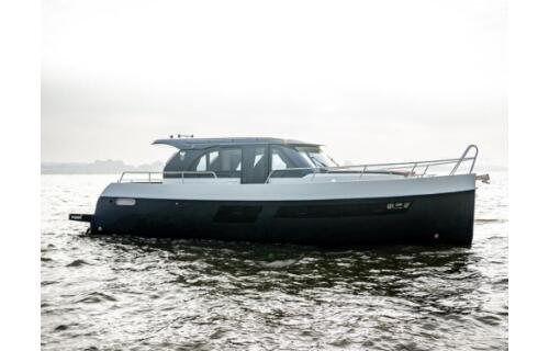 Maxima 37 Hvar