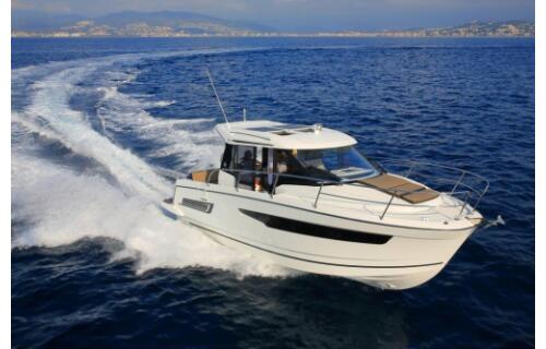 Merry Fisher 895 Offshore Salty Kiss