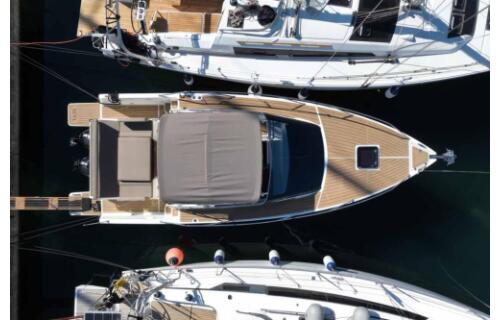 Nuva M9 Cabin Babac