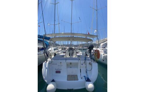 Oceanis 34 Aquamarine