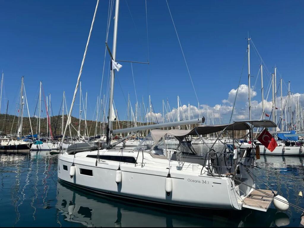 Oceanis 34.1 Sail Lynx