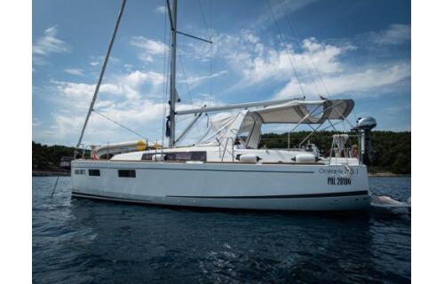 Oceanis 35.1 Maya Bay 2