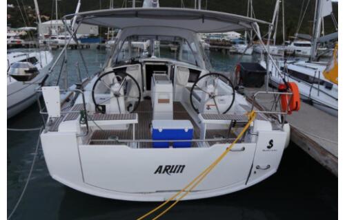 Oceanis 38.1 Arun