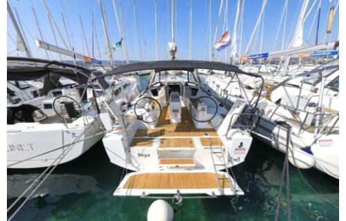 Oceanis 38.1 Reya