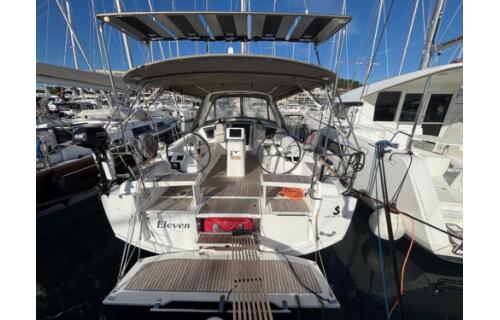 Oceanis 38.1 Eleven