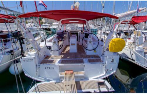 Oceanis 38.1 Cvita