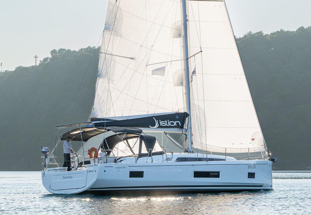 Oceanis 46.1 First Kiss