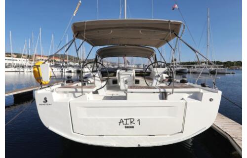 Oceanis 51.1 Air 1