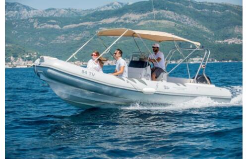 Stingray Predator 640 Elena