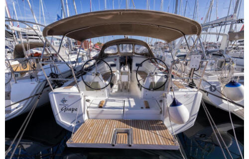 Sun Odyssey 349 Grape