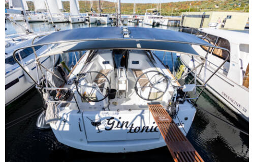 Sun Odyssey 349 Gin Tonic