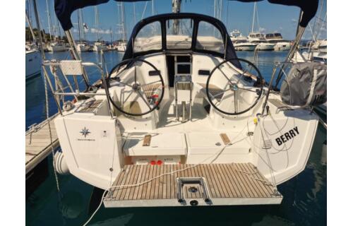 Sun Odyssey 349 Berry