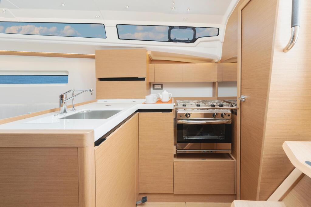 Sun Odyssey 350 NN1