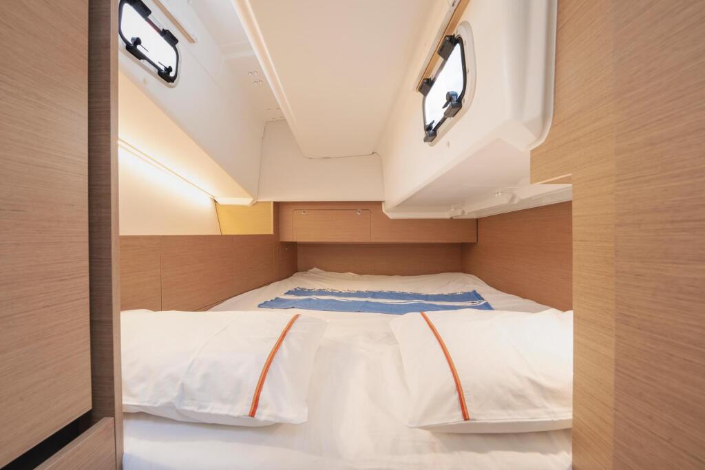 Sun Odyssey 350 NN1