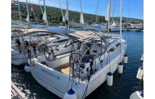 Sun Odyssey 380 Princess Tia