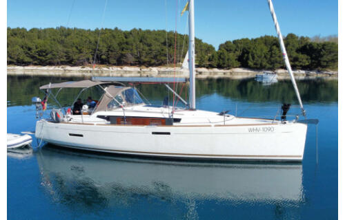 Sun Odyssey 389 Tina