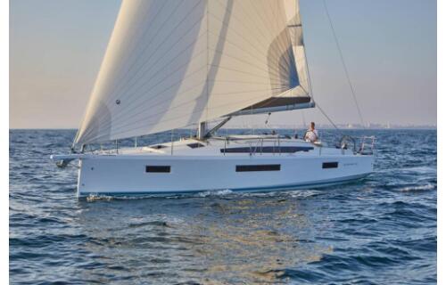 Sun Odyssey 410 Lucia