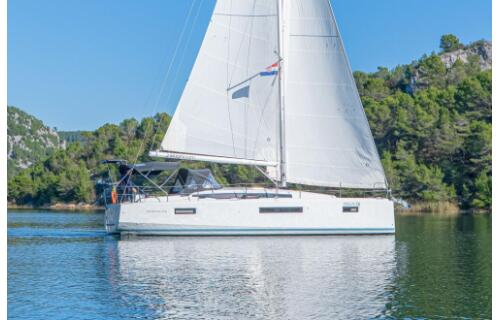 Sun Odyssey 410 First Date