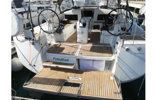 Sun Odyssey 440 Frenetica