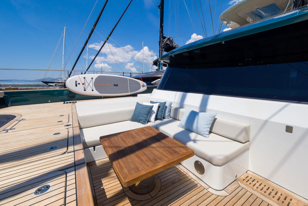Sunreef 70 Midori