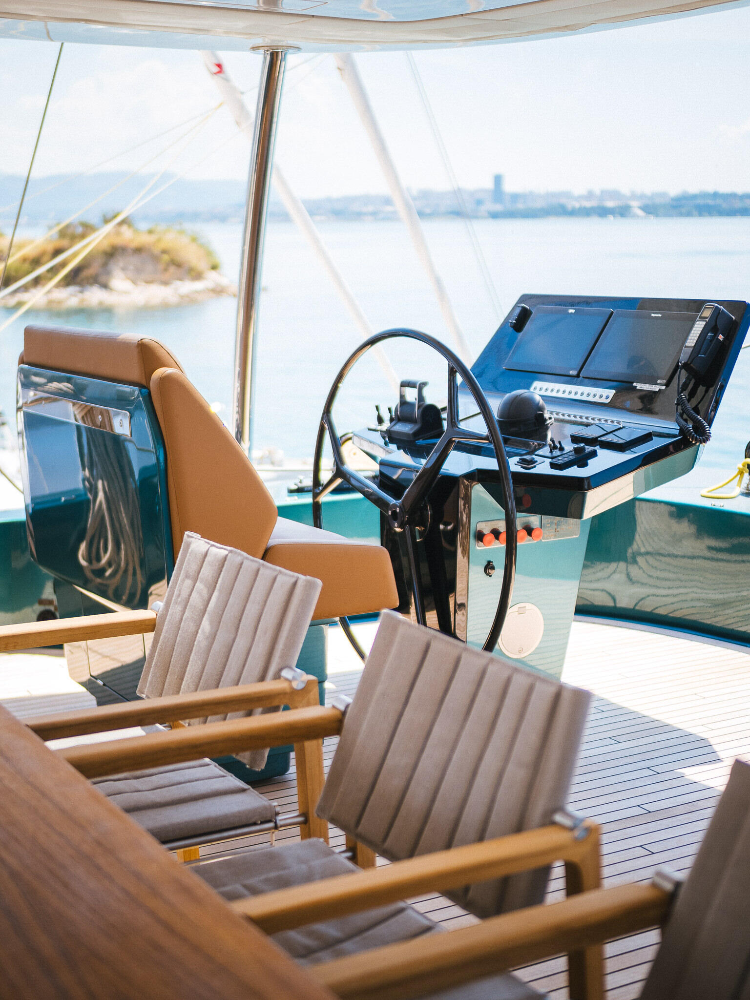 Sunreef 70 Midori