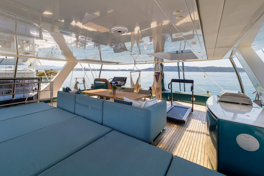 Sunreef 70 Midori